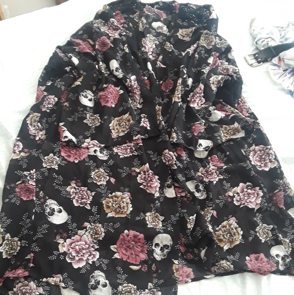 Torrid Skull Kimono for @dawgmomma
